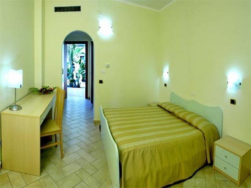 Villaggio Agrumeto 3* Capo Vaticano